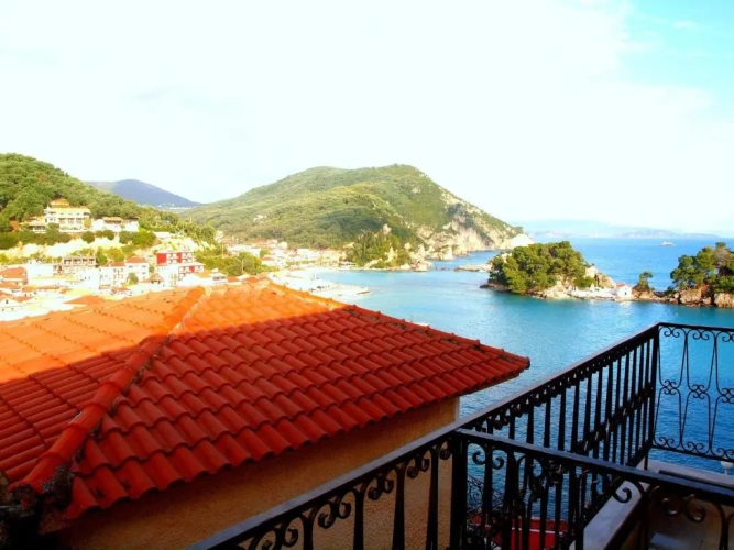 Deluxe Double room with partial sea view
