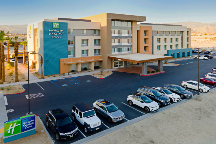 Holiday Inn Express & Sts Palm Desert - Millennium photo 23
