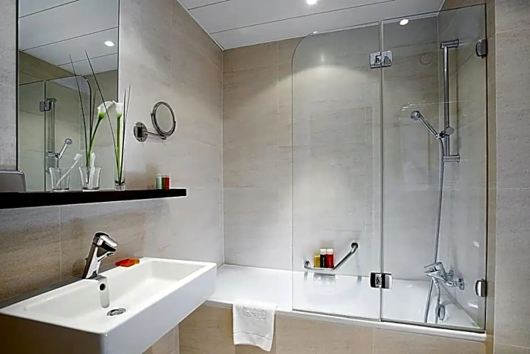 2 Bedrooms Superior Single room with view