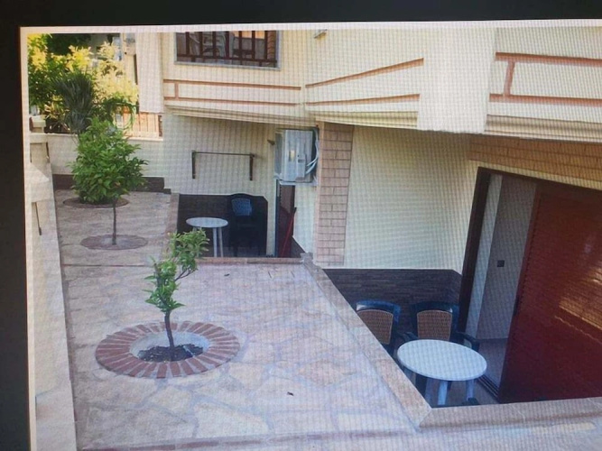 House Sartios