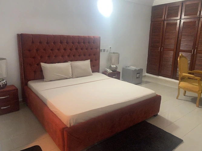 Economy room