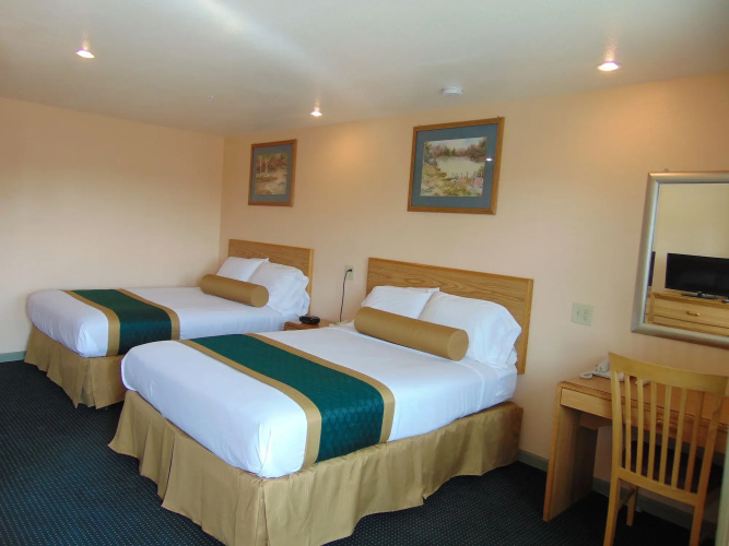 Corcoran Country Inn