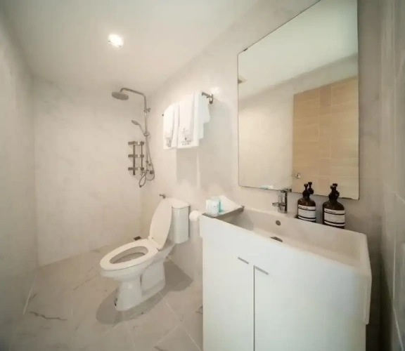 1 Bedroom Apartment with balcony