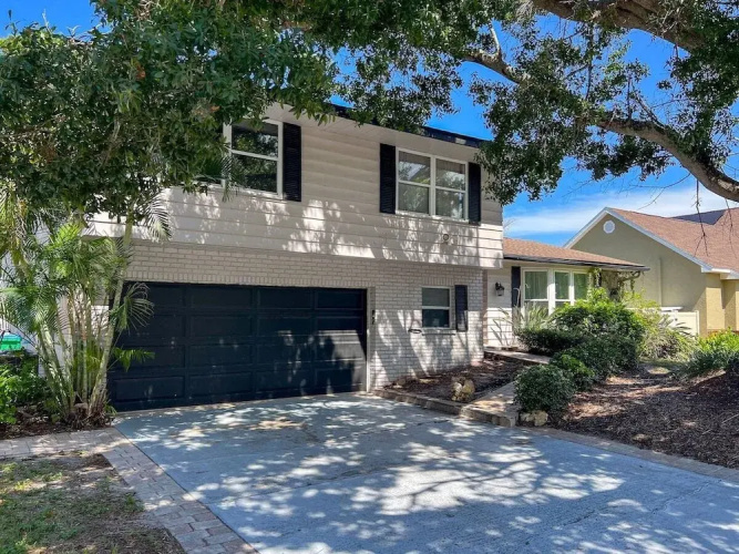 Seminole Pool House - Mins to the Beach