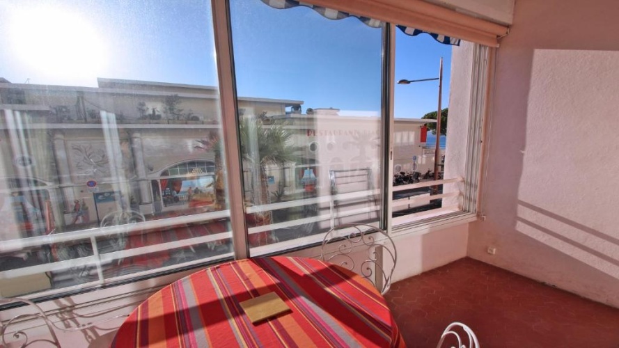 3 Bedrooms Apartment