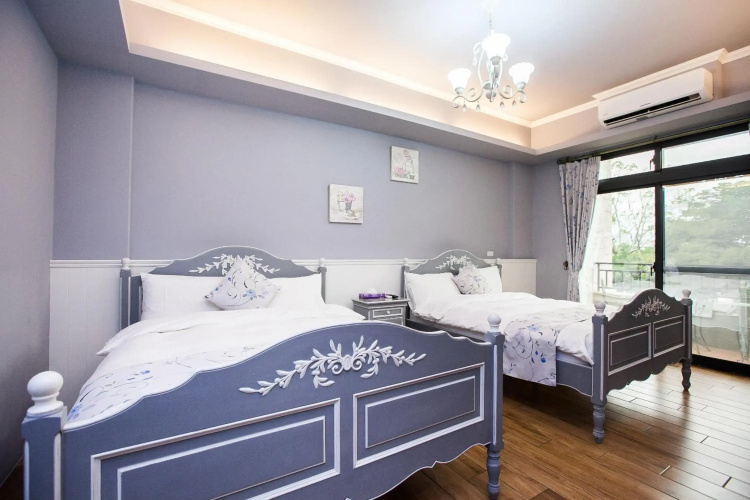 Iris Guest House