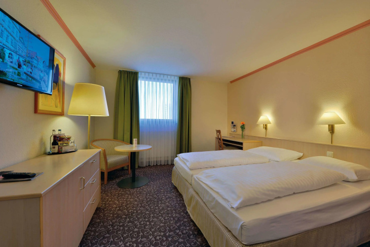 PLAZA INN Leonberg