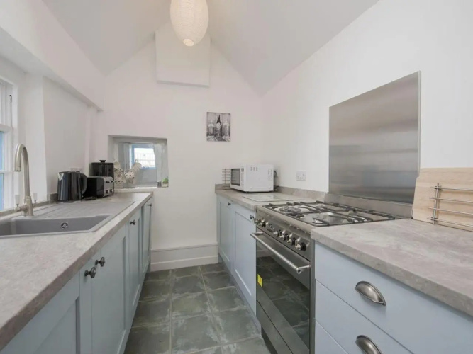 Sergeant'S Cottage