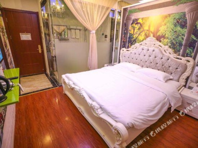Premier room