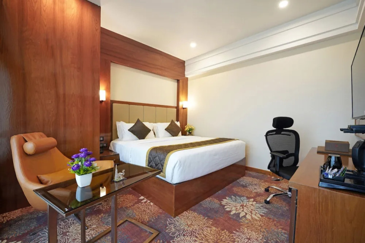 Kingston Hotel