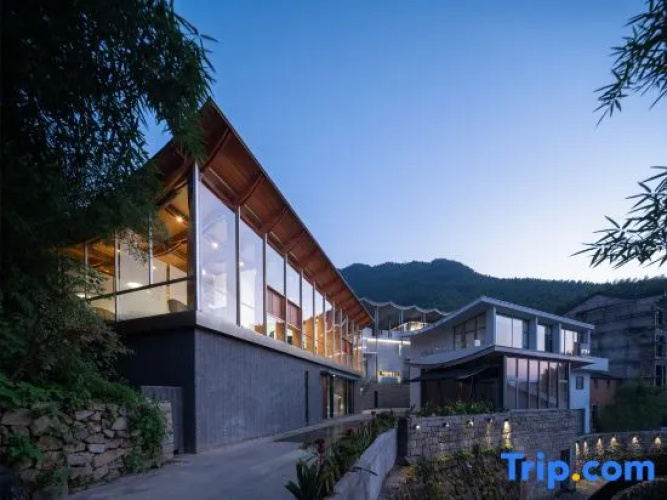 Lost Lodge Qianshan