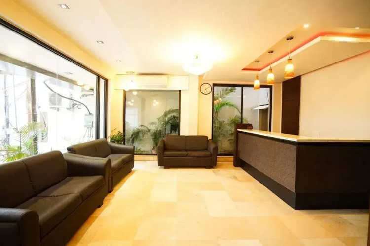 Hotel Aarya Inn