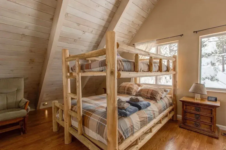 Quintessential Tahoe Cabin