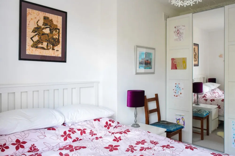 Charming 2 Bedroom Battersea Flat