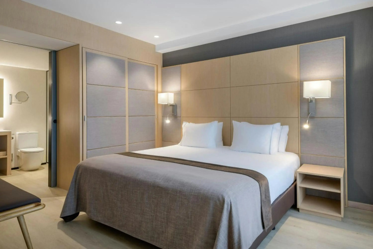 AC Hotel Victoria Suites by Marriott