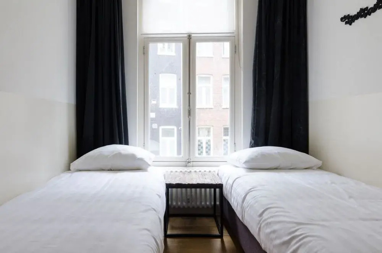 Marnix Apartments