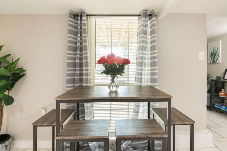 Wonderful Getaway Houston 2BR w/Balcony Views