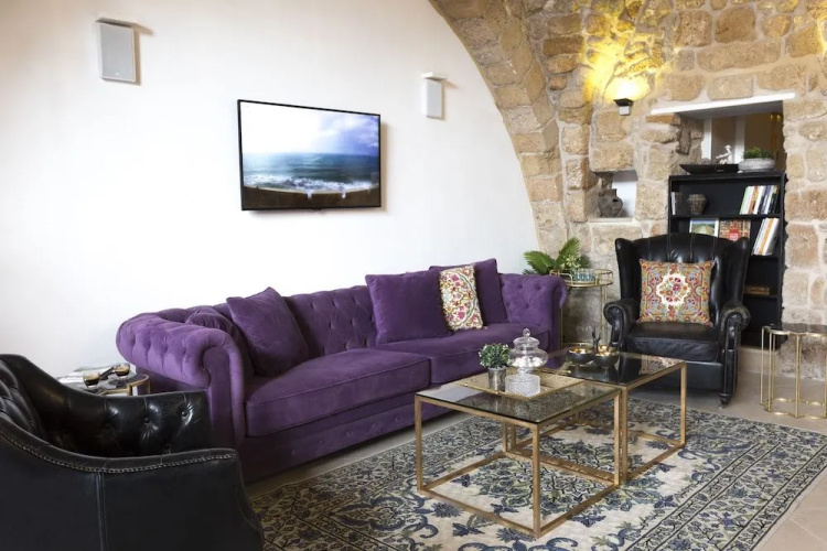 Akotika Boutique