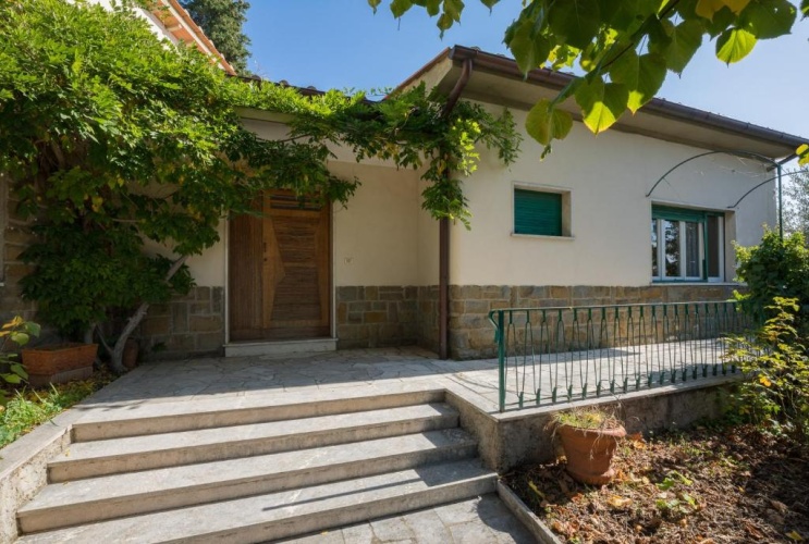 2 Bedrooms Cottage