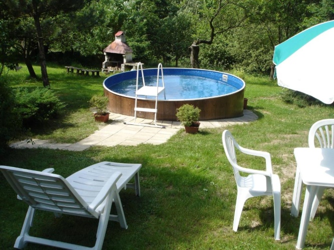 2 Bedrooms Villa