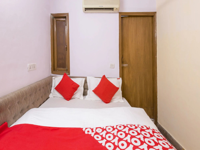 OYO 15515 Hotel Landmark Inn