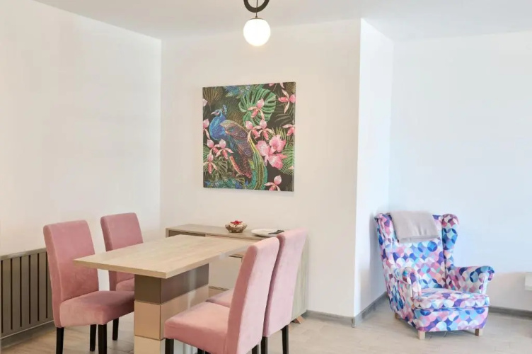 Beachfront 1BR apartment- Spa n Pools