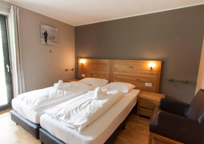 1 Bedroom Double Apartment with balcony and with mountain view