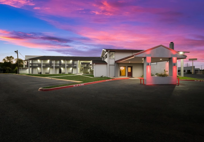 Red Roof Inn Madisonville