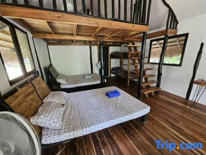 Standard room with mountain view