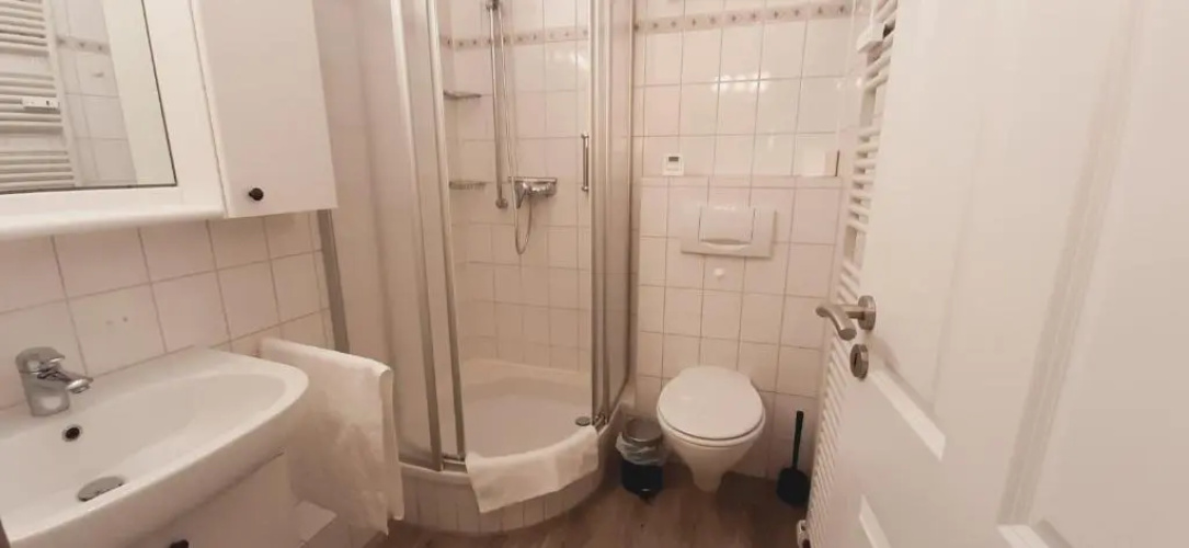 Apartment 574