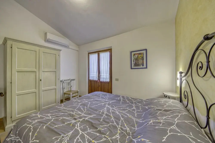 Rosehip apt With Shared Pool