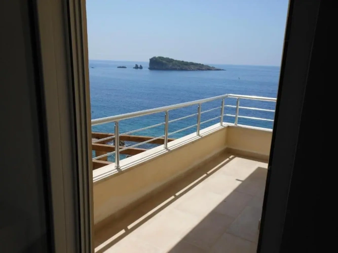 1 Bedroom Apartment with balcony and with sea view