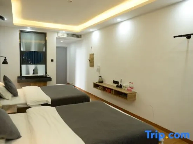 Standard Twin room with sunrise view