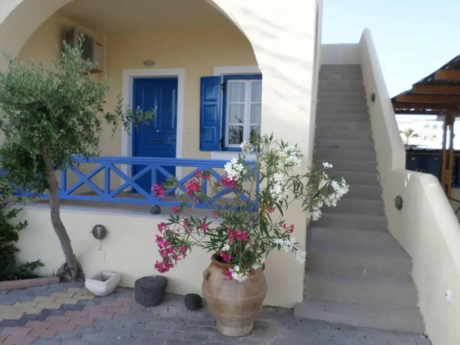 Santorious Spacious Apartment