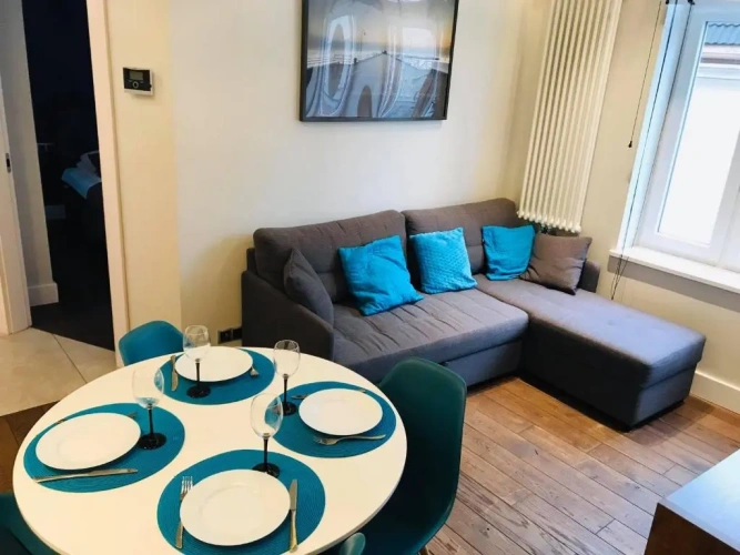 2 Bedrooms Apartment