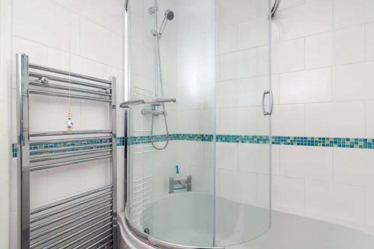 Cute 2BR Home Near Tower Bridge, 4 Guests