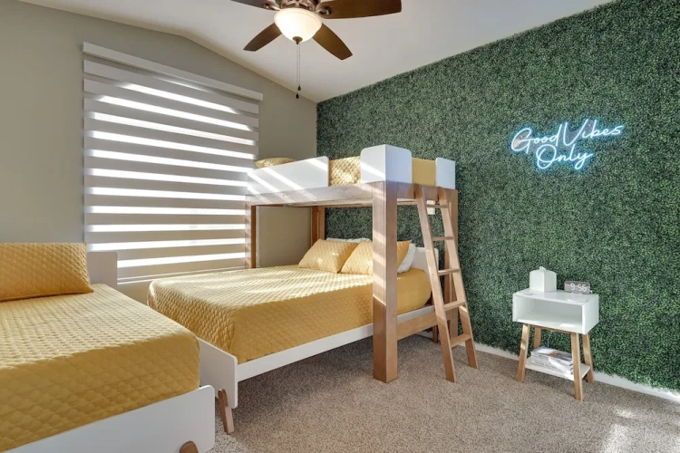 3 Bedrooms Cottage