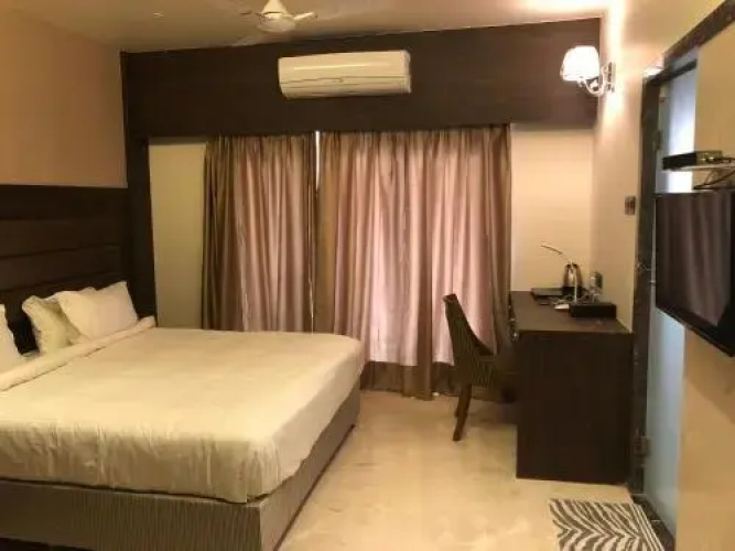 Hotel Sharanam