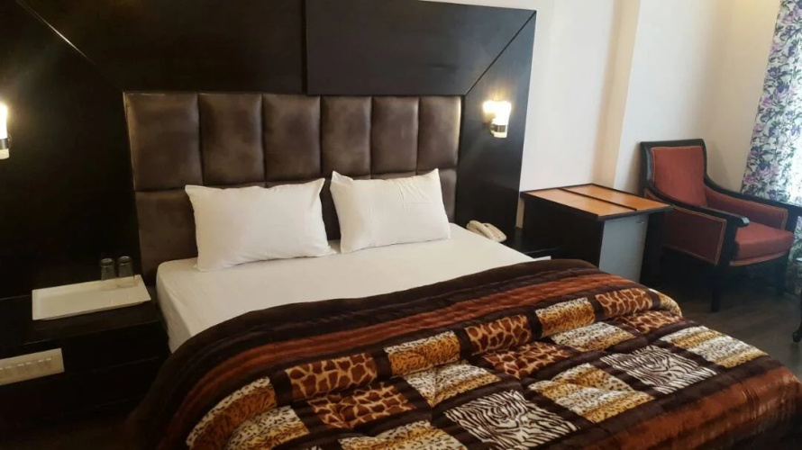 OYO 10109 Hotel River Regency