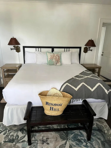 Runaway Hill Inn