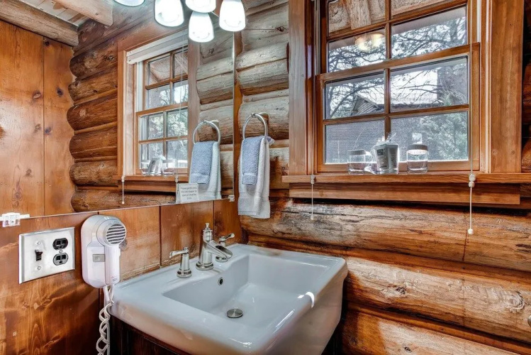 Kathryn's Cabin
