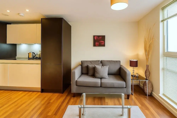 Still Life Moorgate Deluxe