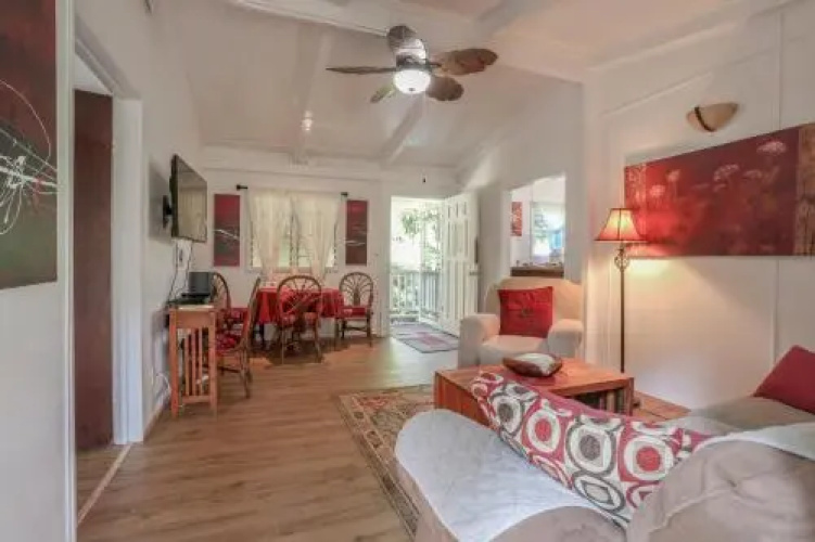 Tropical Anuenue Cottage