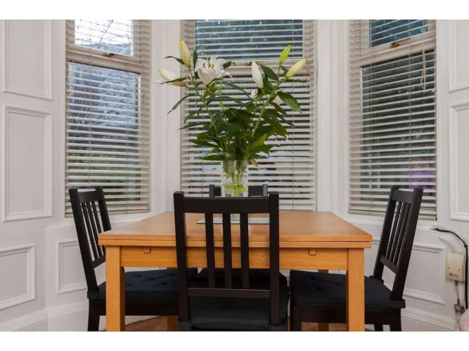 Charming 2-br Flat for 4 in Quiet Corstorphine