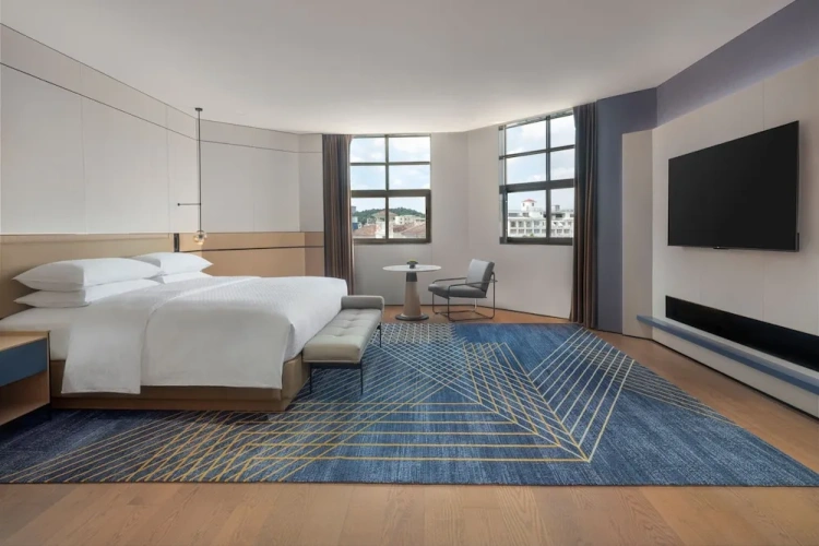 Premium Double Suite with balcony
