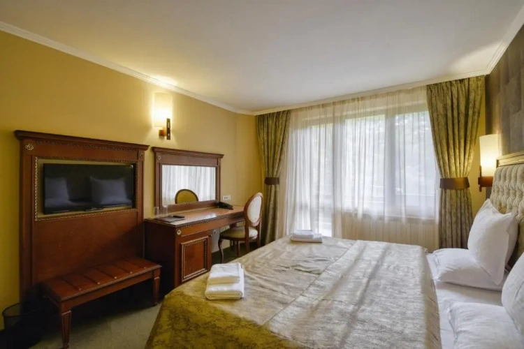 2 Bedrooms Suite with balcony and with view