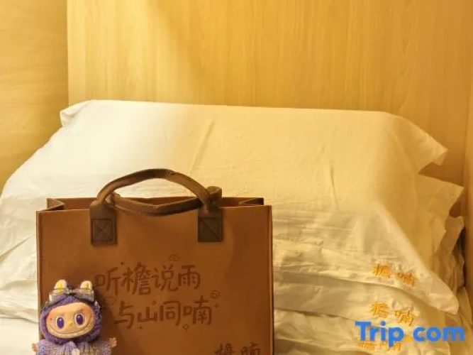 Bed in Dorm (female dorm)