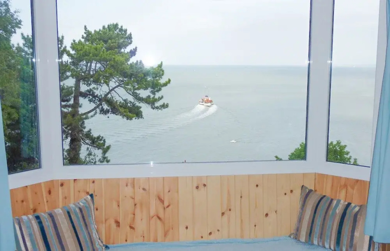 Porthole Cottage