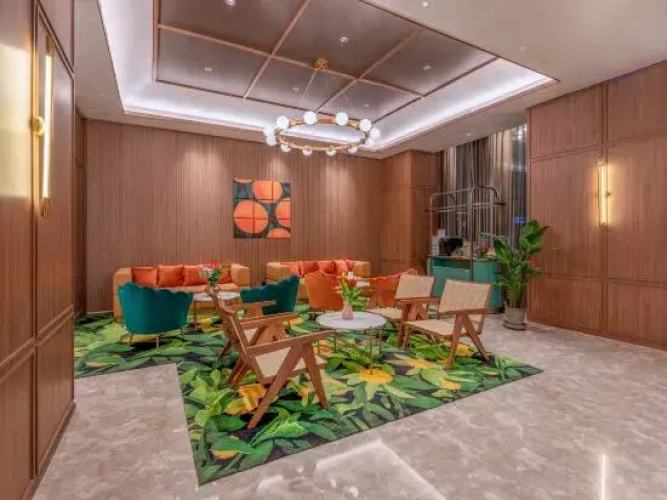 Orange Hotel (Linyi Calligraphy Plaza)