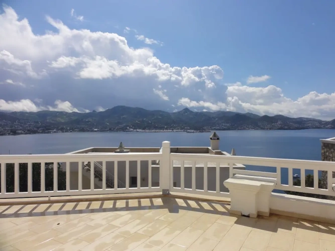 4 Bedrooms Family Villa with sea view